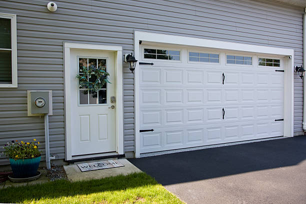 24/7 Emergency Garage Door Panel Replacement experts in Saline County County, AR